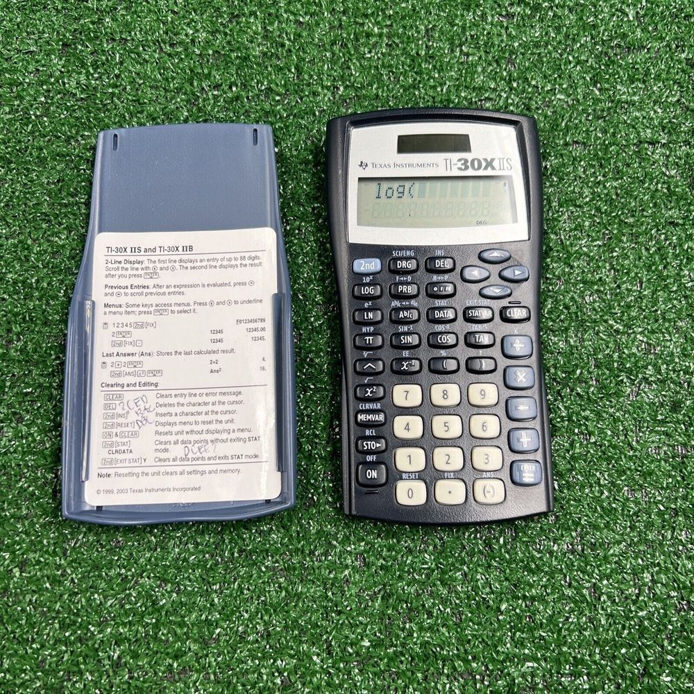 Texas Instruments TI-30X IIS Scientific Calculator Solar Tested‎ Works